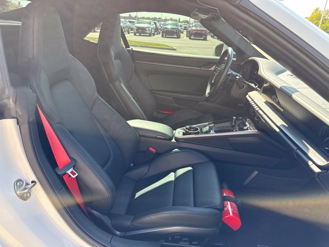 Used 2025 Porsche 911 Carrera RWD image 26