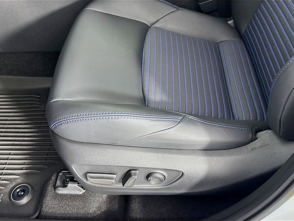 Used 2025 Toyota RAV4 XSE w/ Advanced Technology Package image 24