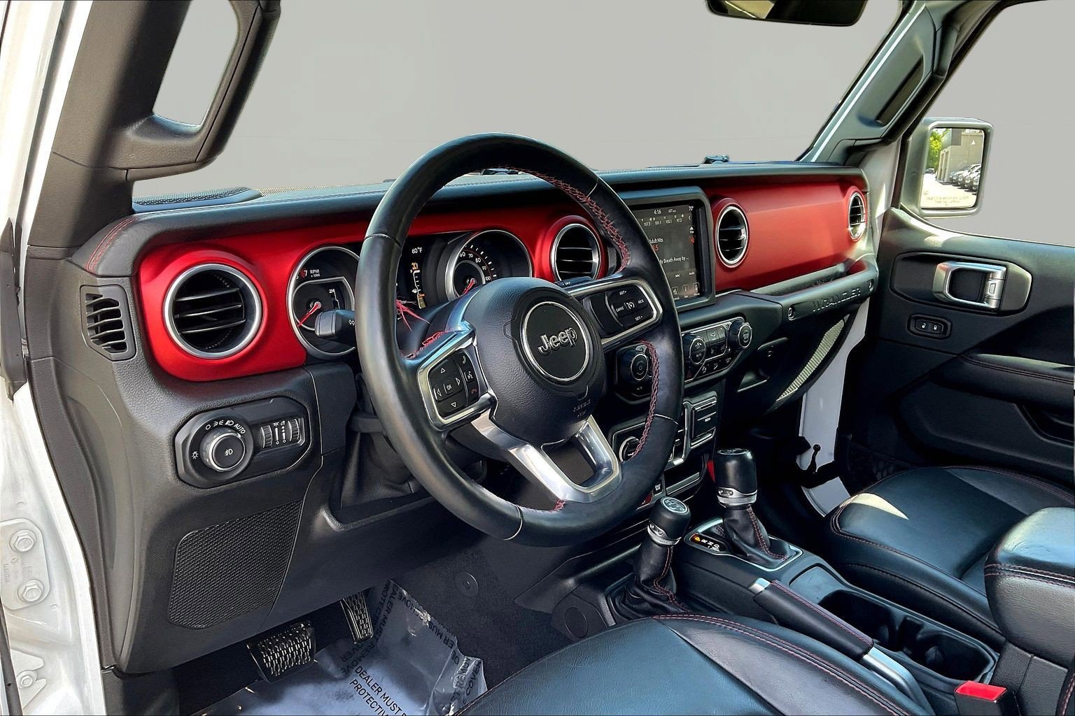 Used 2018 Jeep Wrangler Unlimited Rubicon w/ Dual Top Group AWD/4WD image 17
