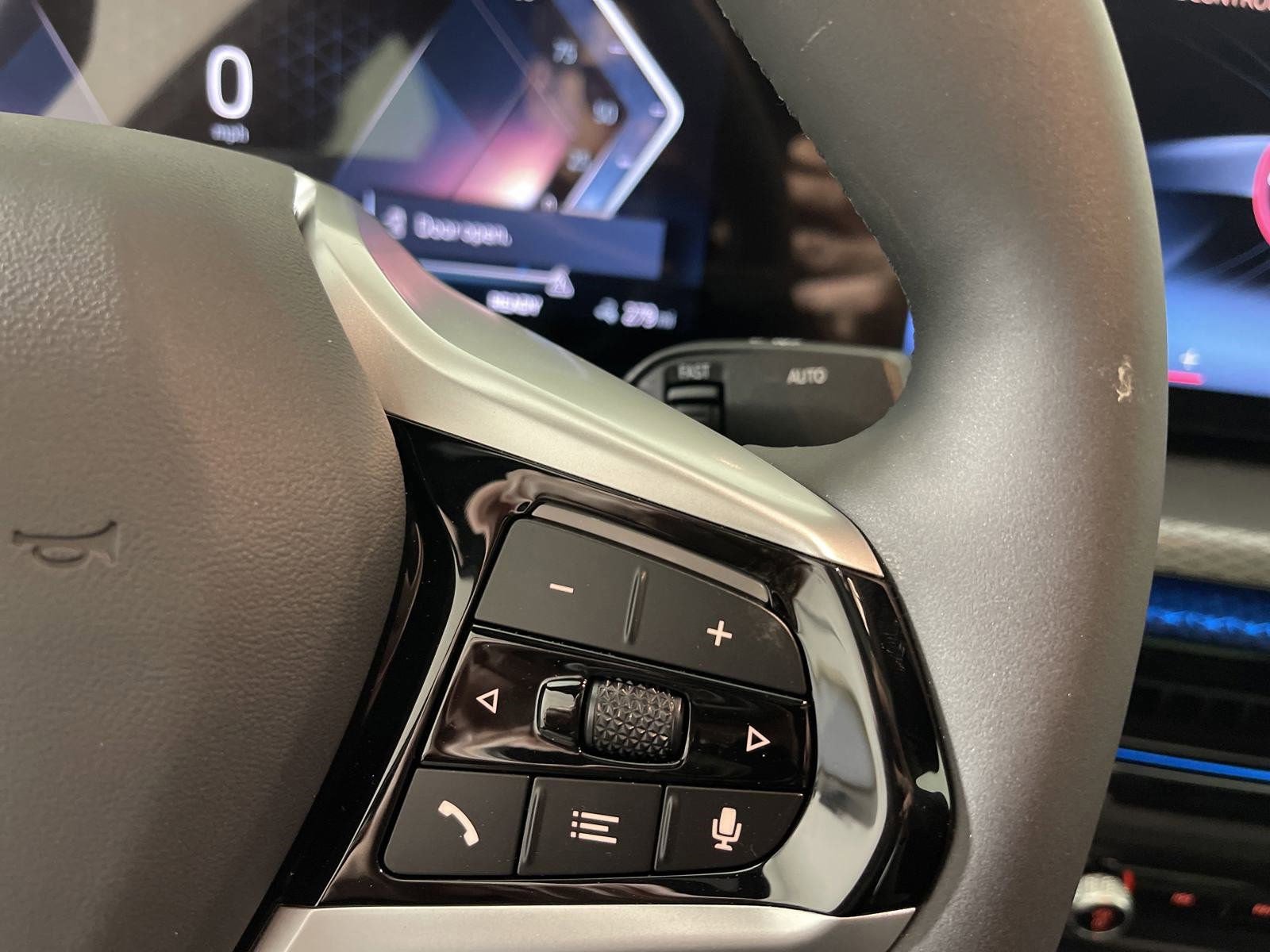 Used 2025 BMW i4 xDrive40i w/ Premium Package image 25