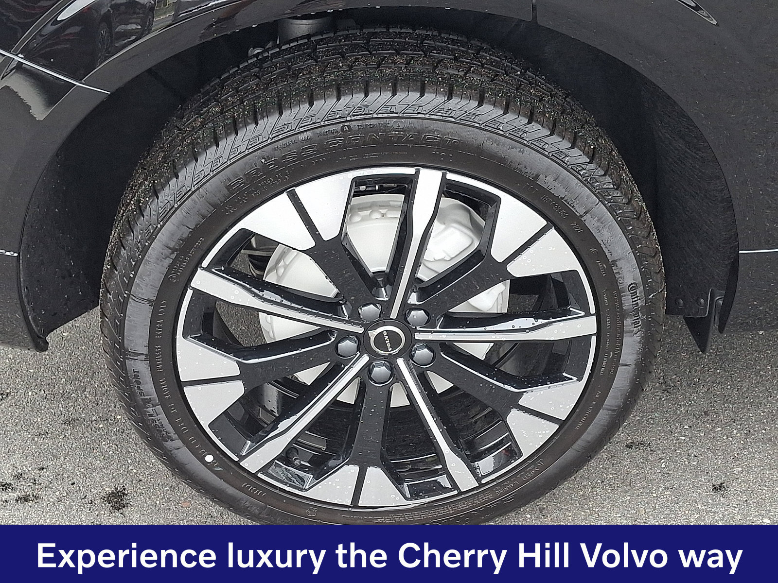 New 2027 Volvo XC60 B5 Plus AWD/4WD image 6