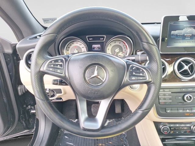 Used 2016 Mercedes-Benz CLA 250 image 13