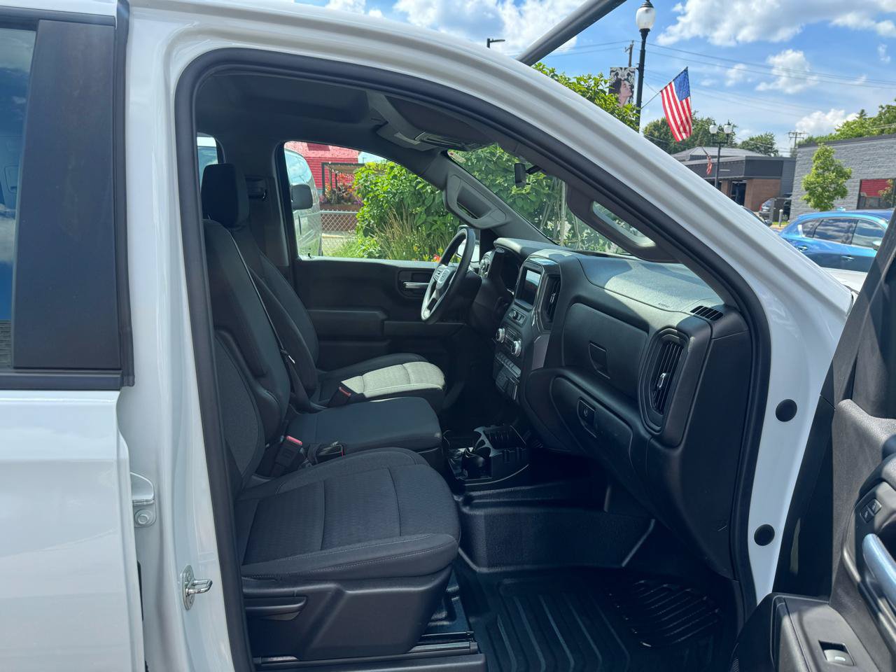Used 2022 GMC Sierra 1500 Pro w/ 1SA Safety Plus Package AWD/4WD image 17
