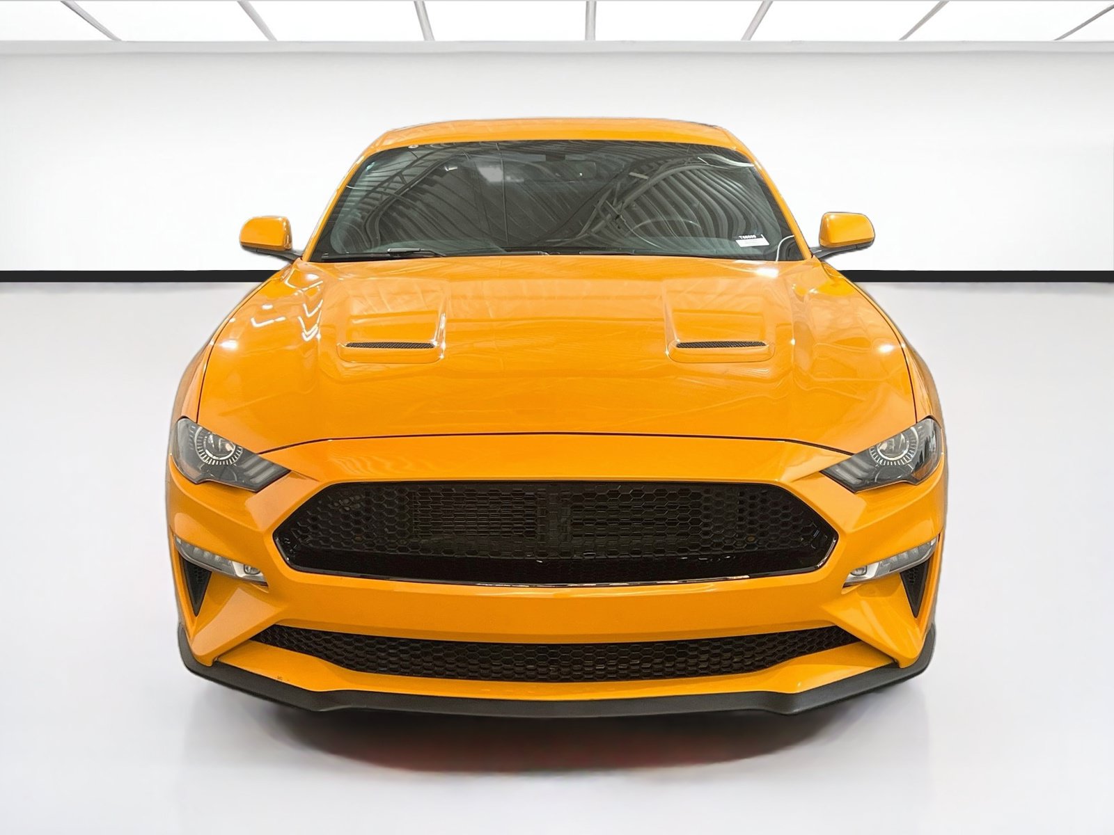 Used 2019 Ford Mustang GT RWD image 2