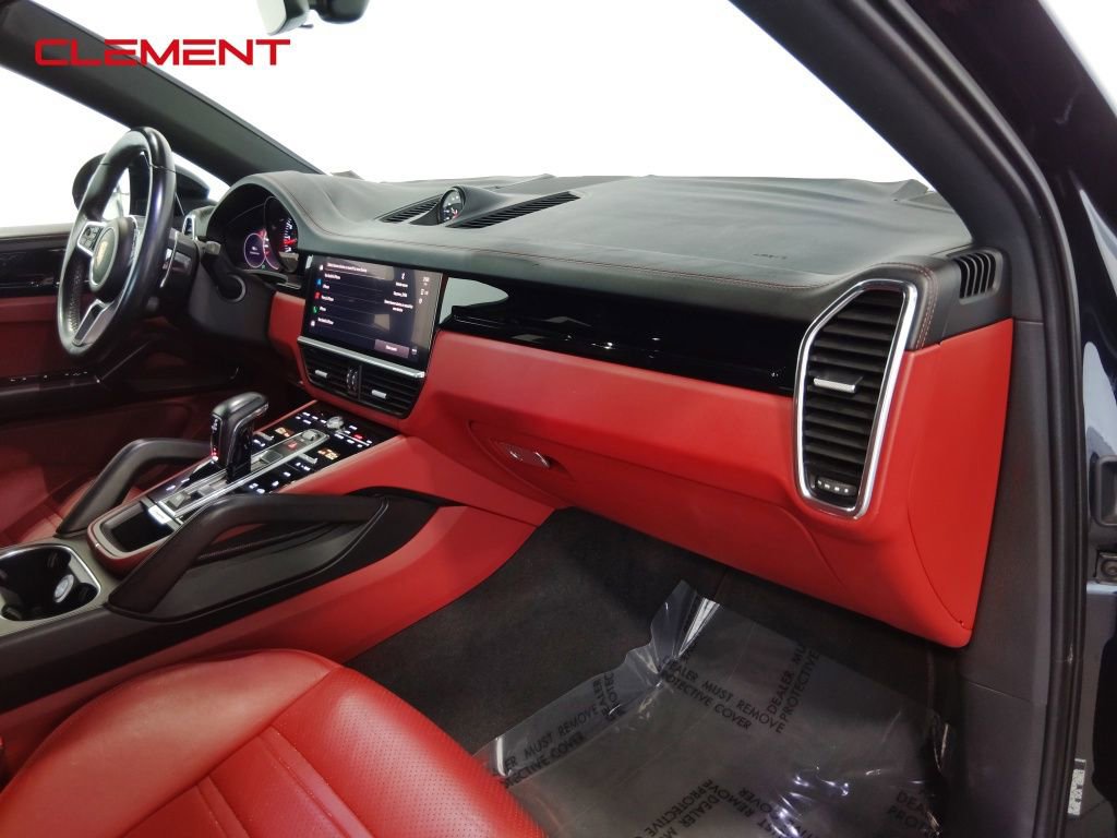 Used 2022 Porsche Cayenne S image 41