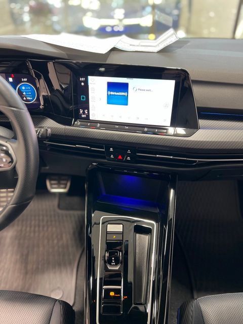 Used 2024 Volkswagen Golf R image 26