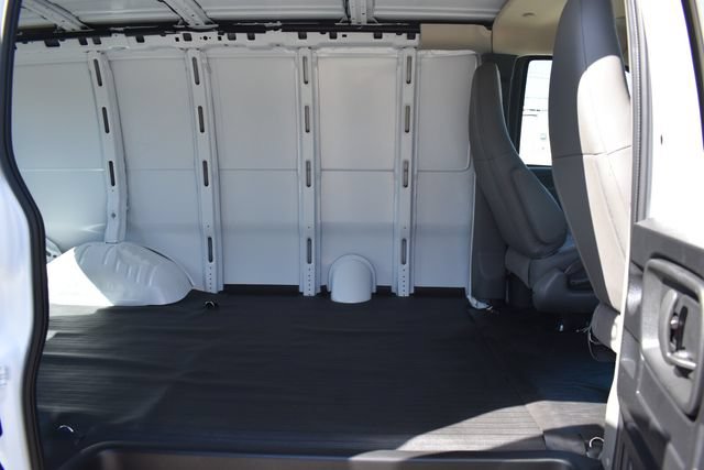 New 2025 Chevrolet Express 3500 w/ Driver Convenience Package RWD image 14
