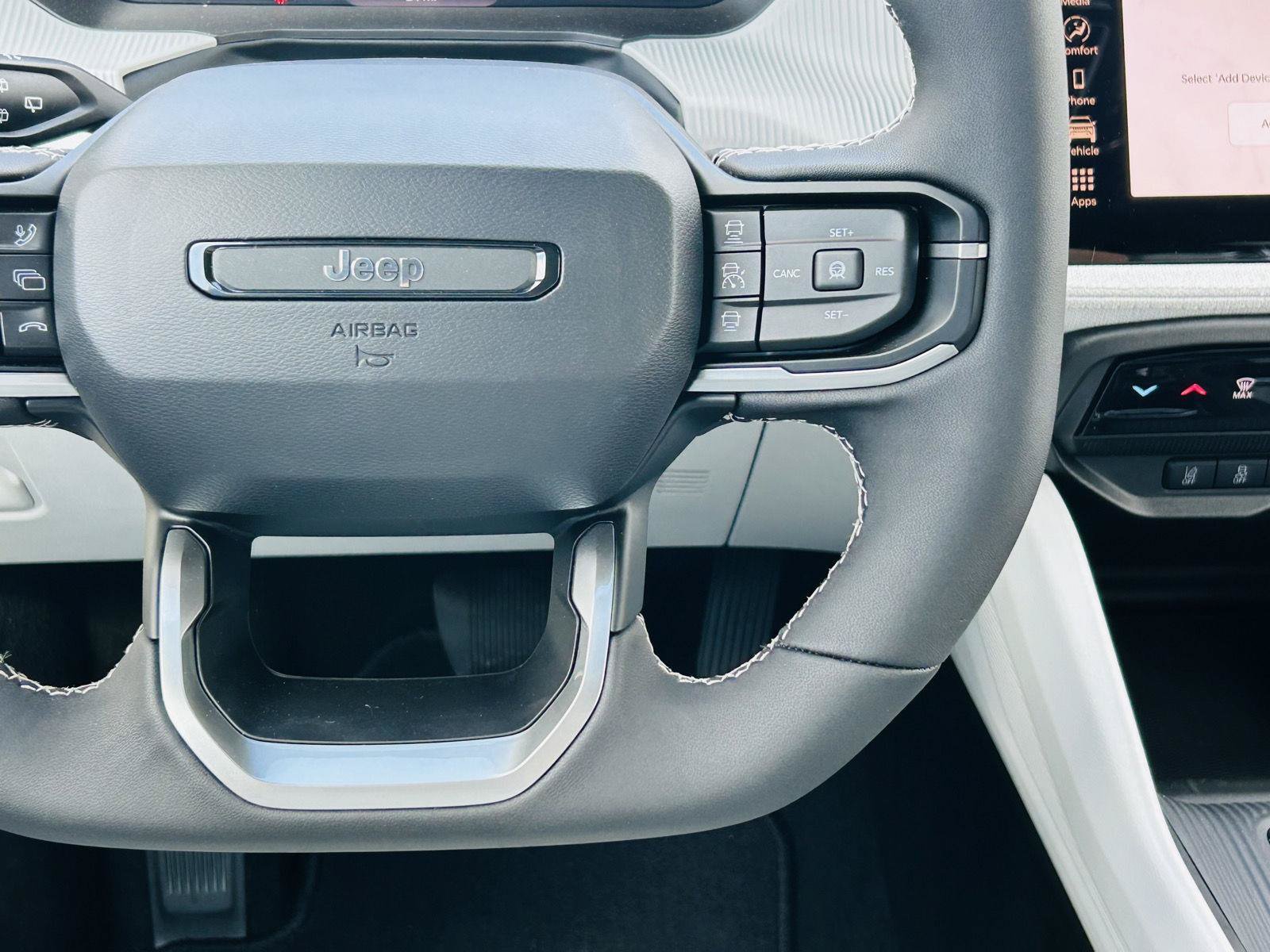 New 2026 Jeep Cherokee Laredo AWD/4WD image 15
