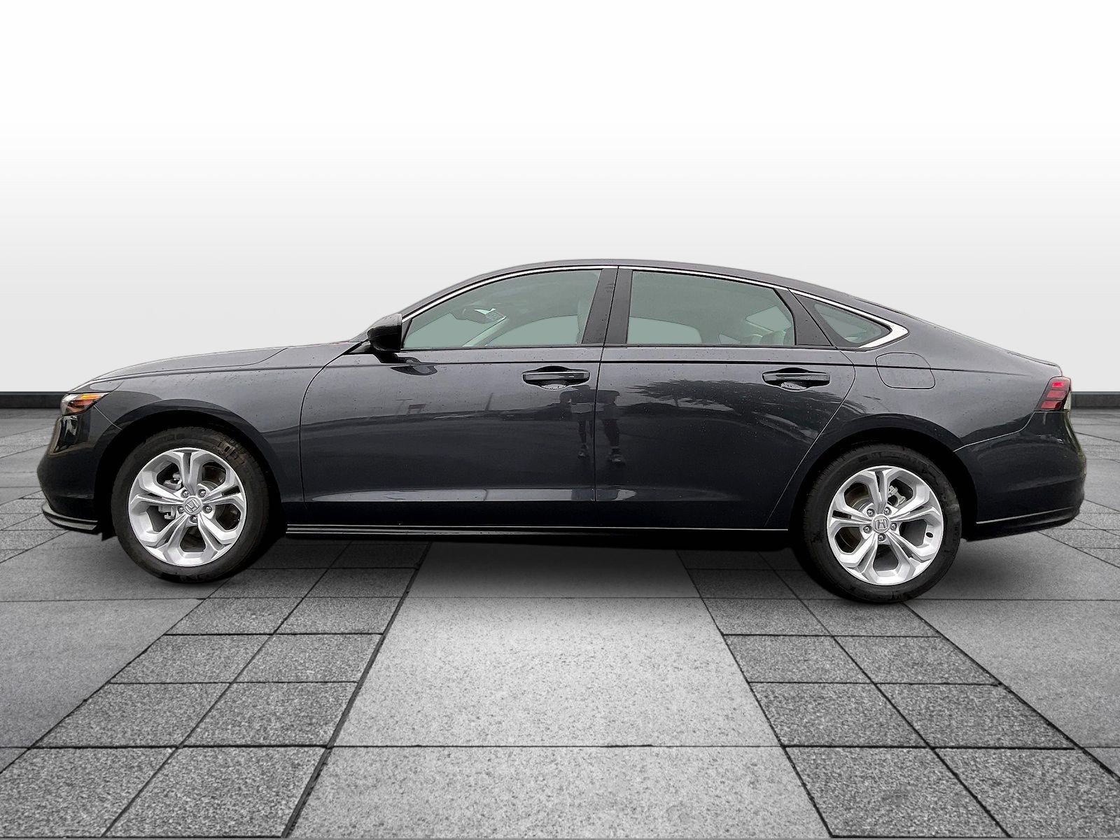 Used 2025 Honda Accord LX image 8