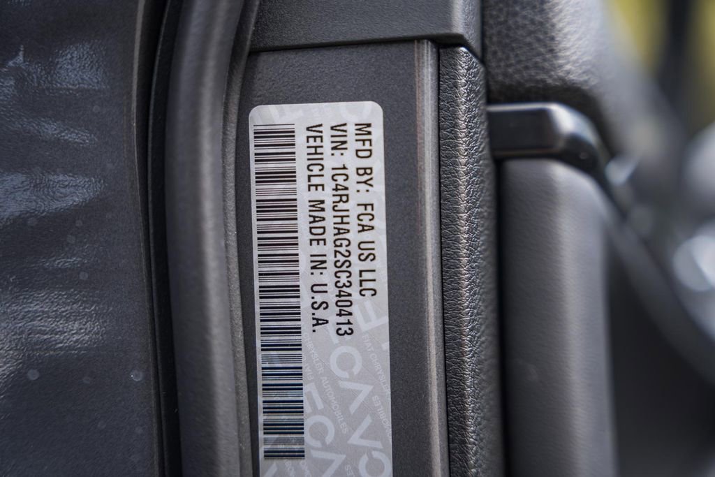 New 2025 Jeep Grand Cherokee Laredo X w/ Luxury Tech Group I image 37