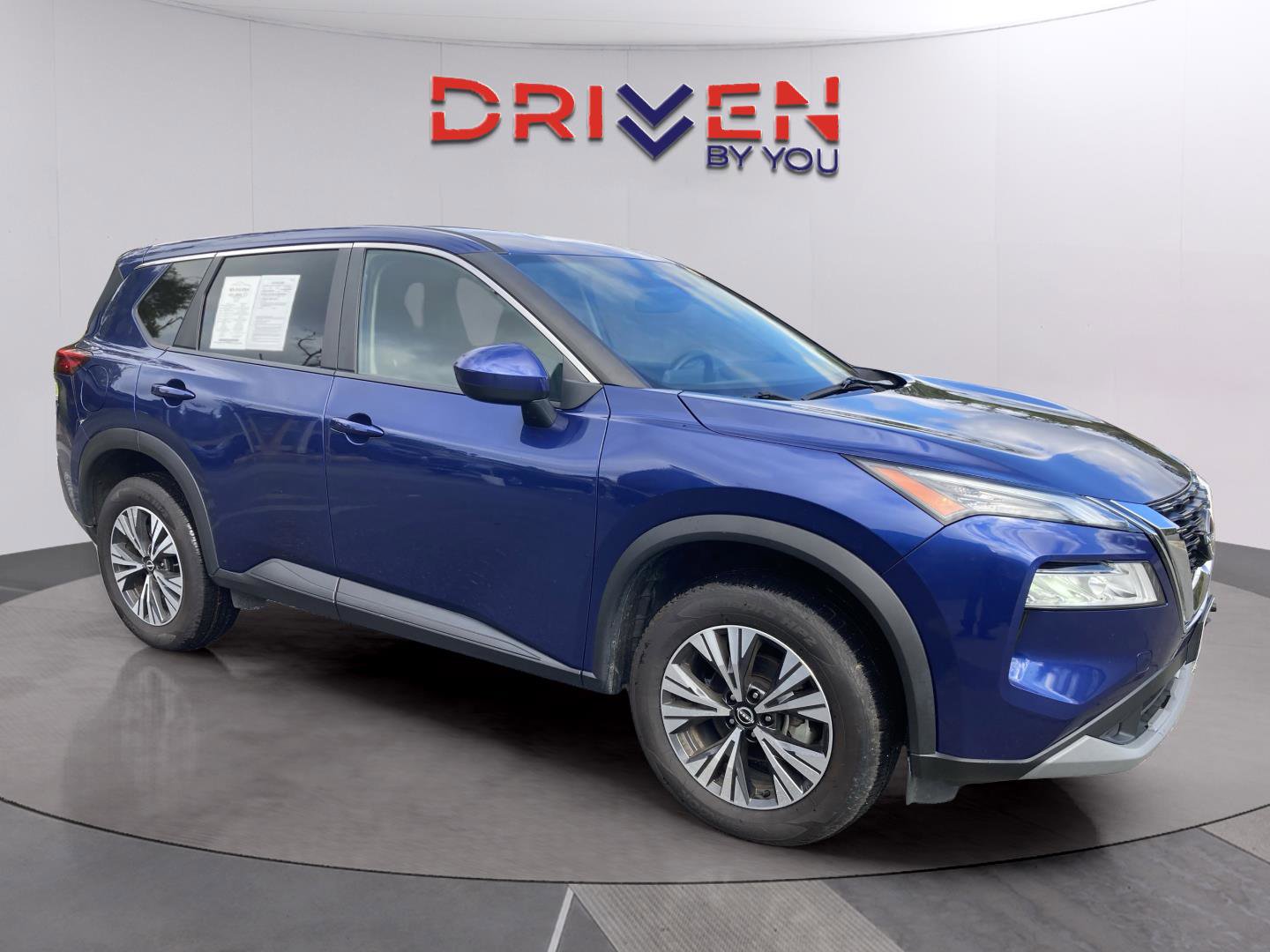 Used 2023 Nissan Rogue SV image 8