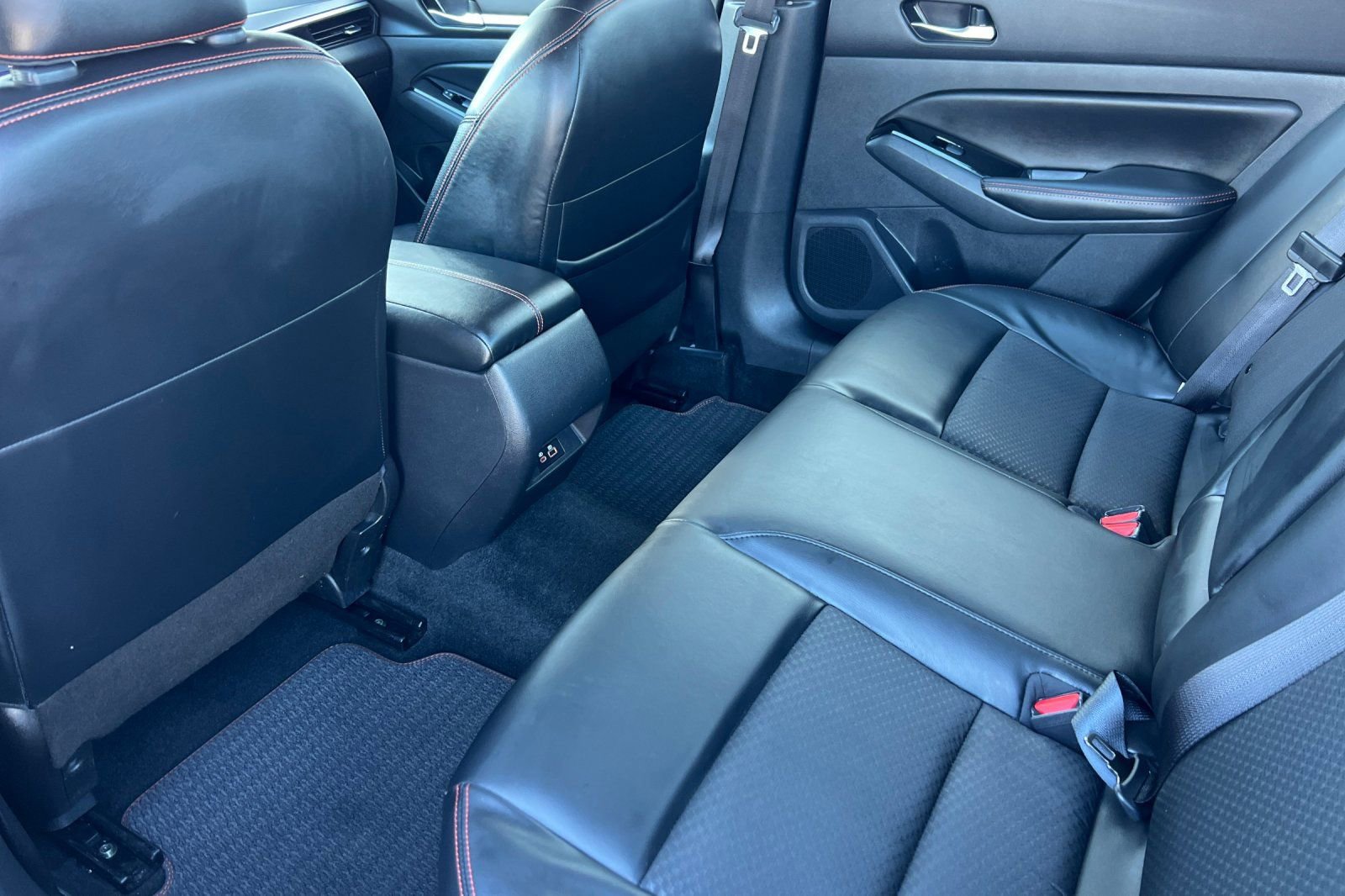 Used 2024 Nissan Altima 2.5 SR image 13