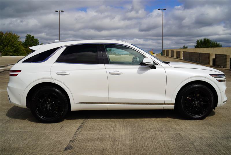 Used 2022 Genesis GV70 2.5T w/ Advanced Package AWD/4WD image 10