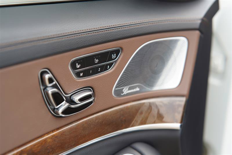 Used 2015 Mercedes-Benz S 550 4MATIC Sedan image 40