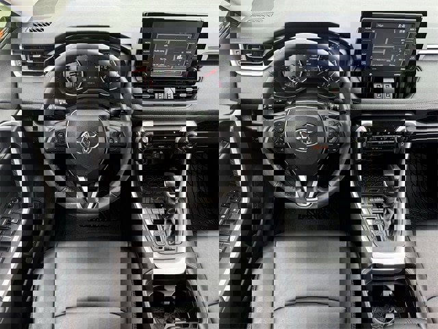 Used 2021 Toyota RAV4 XLE Premium image 13