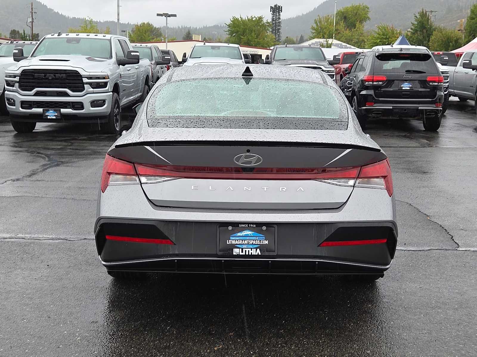 Used 2026 Hyundai Elantra Sport FWD image 13