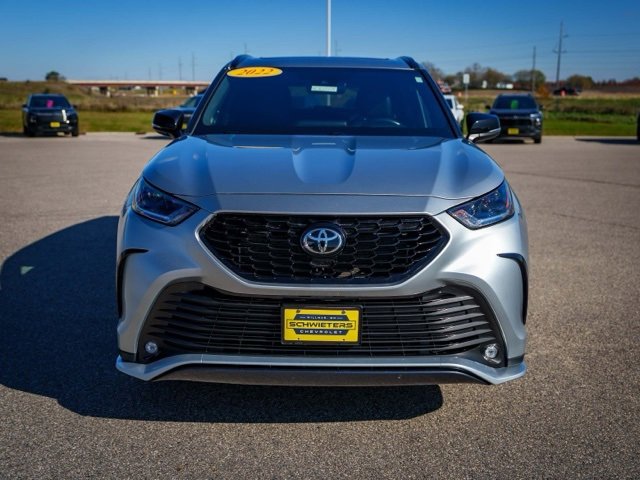 Used 2022 Toyota Highlander XSE image 2