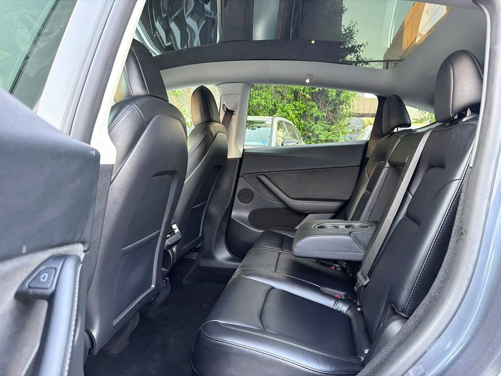 Used 2023 Tesla Model Y Long Range AWD/4WD image 14