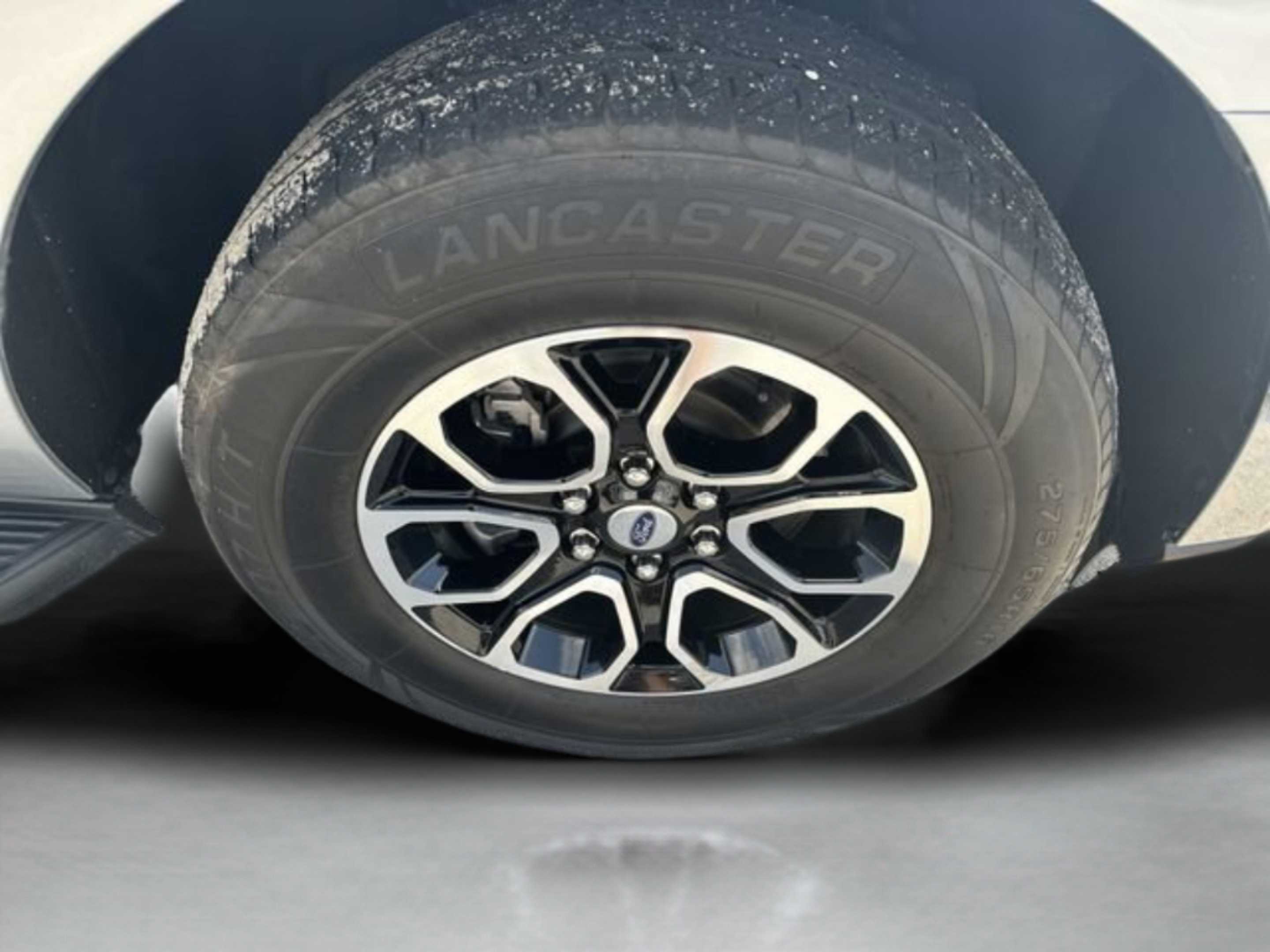 Used 2024 Ford Expedition XLT AWD/4WD image 29