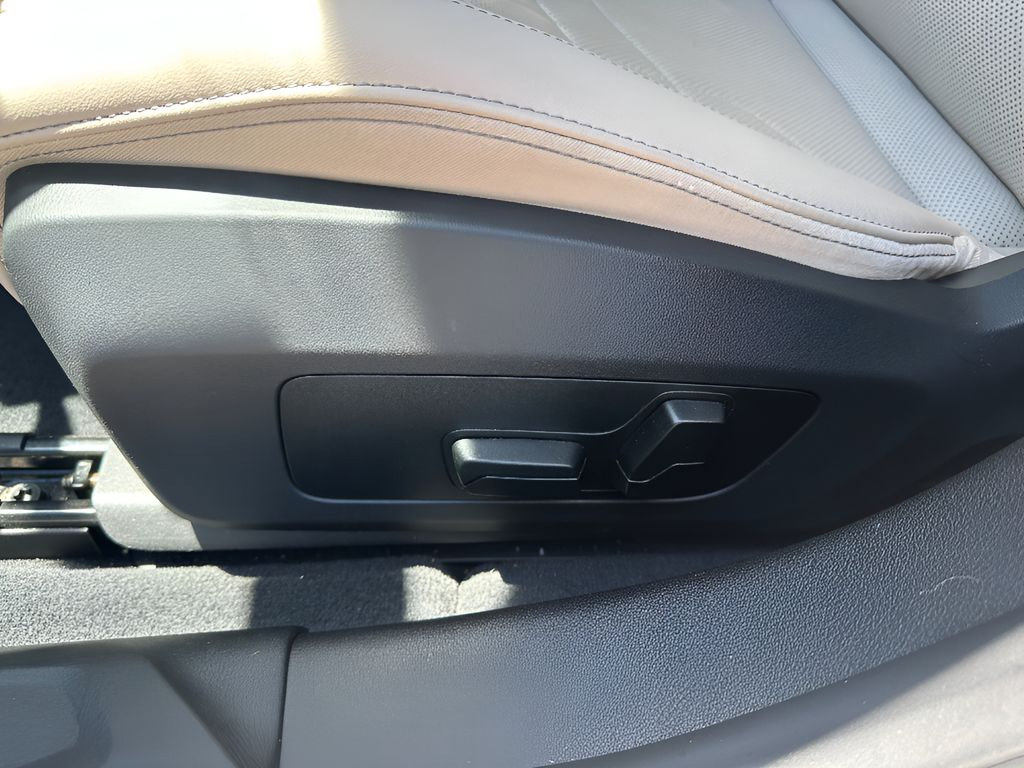 Used 2025 BMW 228i xDrive AWD/4WD image 18