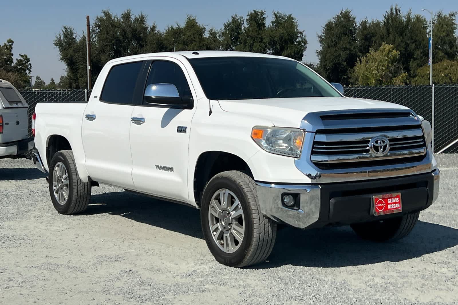 Used 2016 Toyota Tundra SR5 w/ SR5 Upgrade Package AWD/4WD image 10