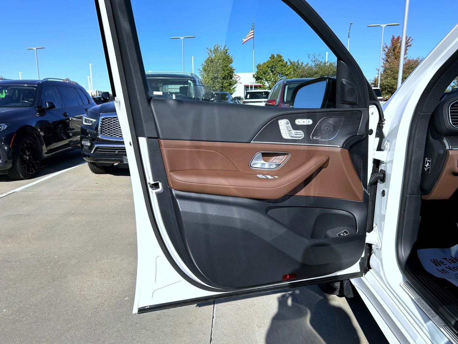 Used 2025 Mercedes-Benz GLS 450 4MATIC image 9