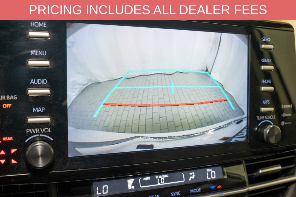 Used 2024 Toyota Sienna LE FWD image 13