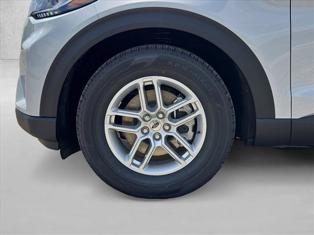 New 2026 Ford Explorer Active w/ Active Comfort Package RWD image 10