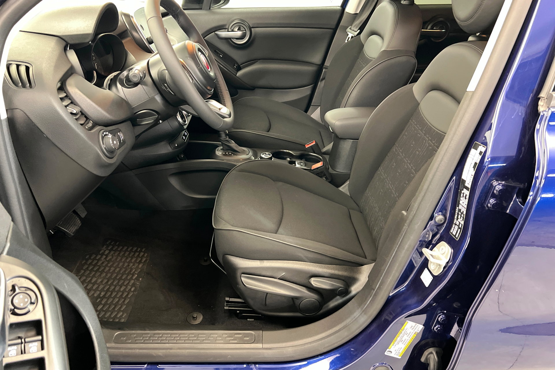 Certified 2023 FIAT 500X Pop w/ Comfort Group image 17