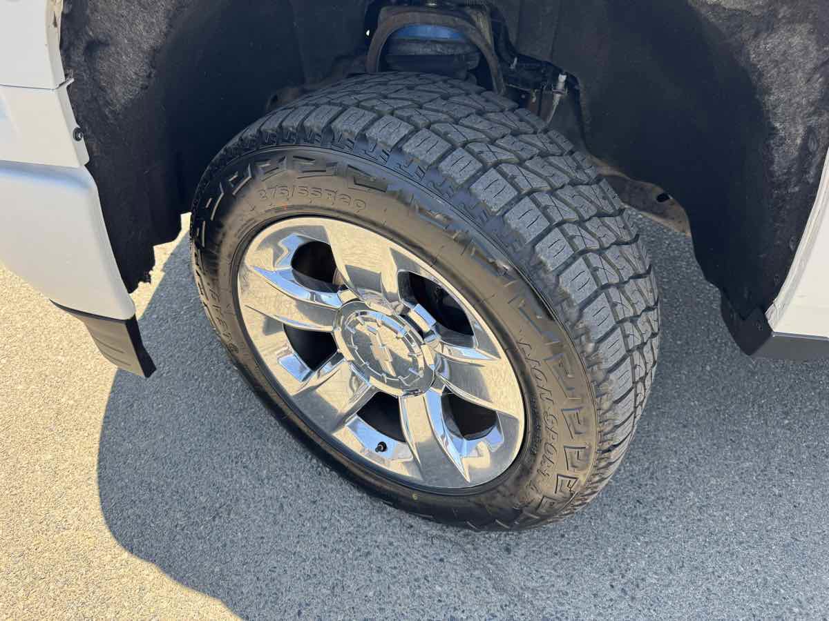 Used 2015 Chevrolet Silverado 1500 LT w/ Custom Sport Edition image 38