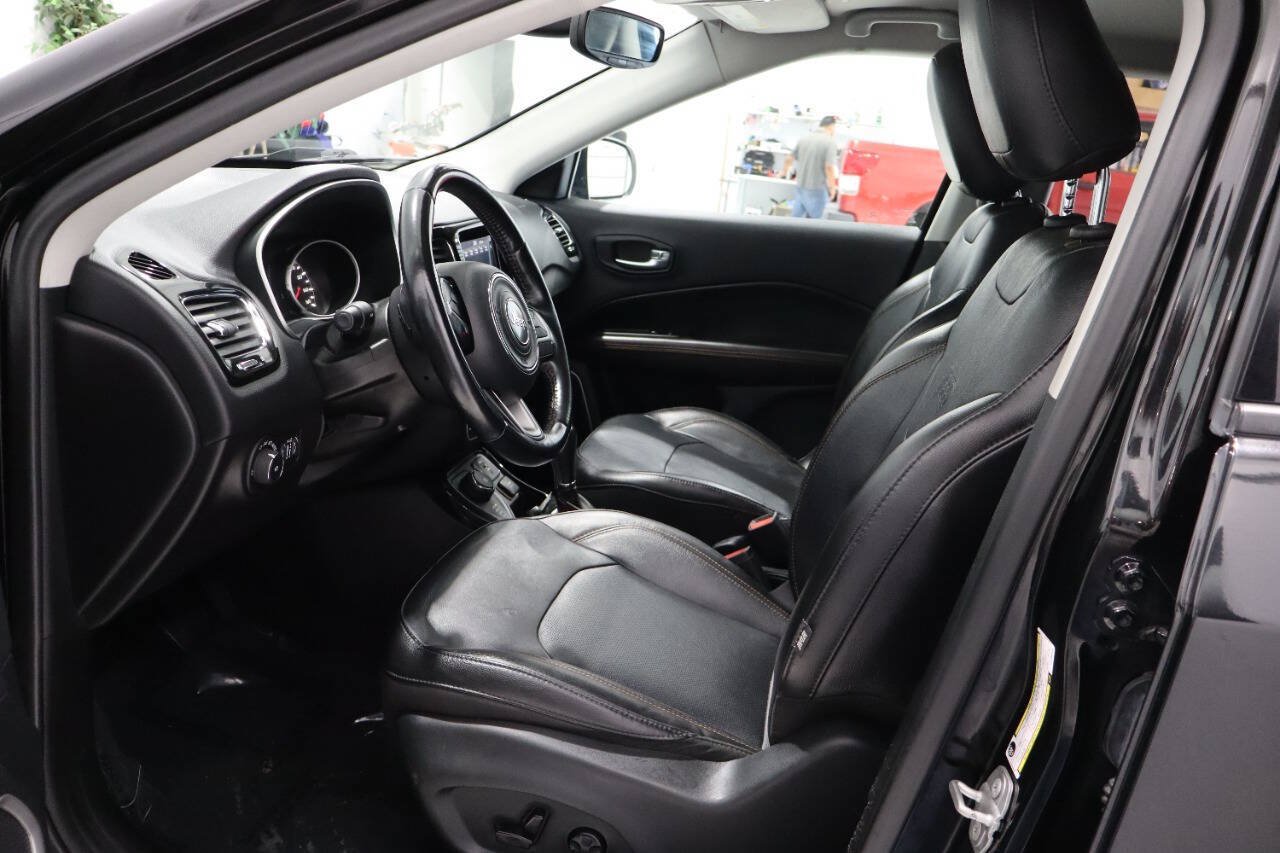 Used 2020 Jeep Compass Limited AWD/4WD image 14