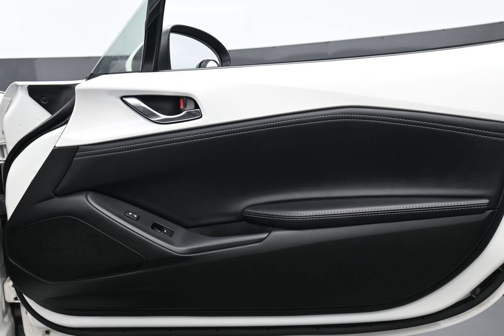 Used 2022 MAZDA MX-5 Miata RF Grand Touring RWD image 22