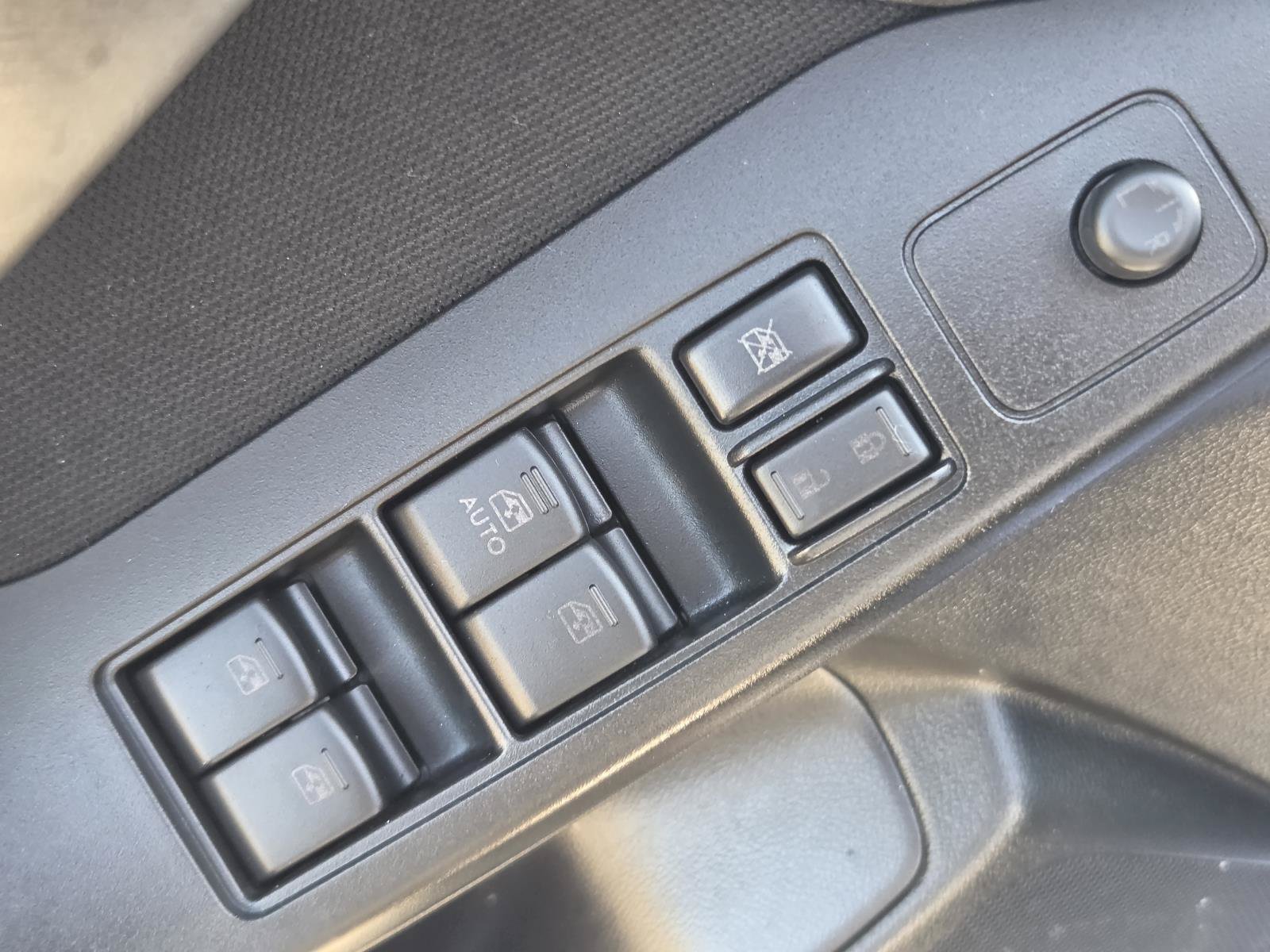 Used 2014 Subaru Forester 2.5i Premium w/ All-Weather Package AWD/4WD image 19