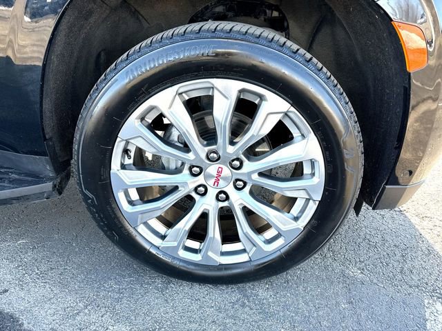 Used 2024 GMC Yukon Denali w/ Advanced Technology Package image 10
