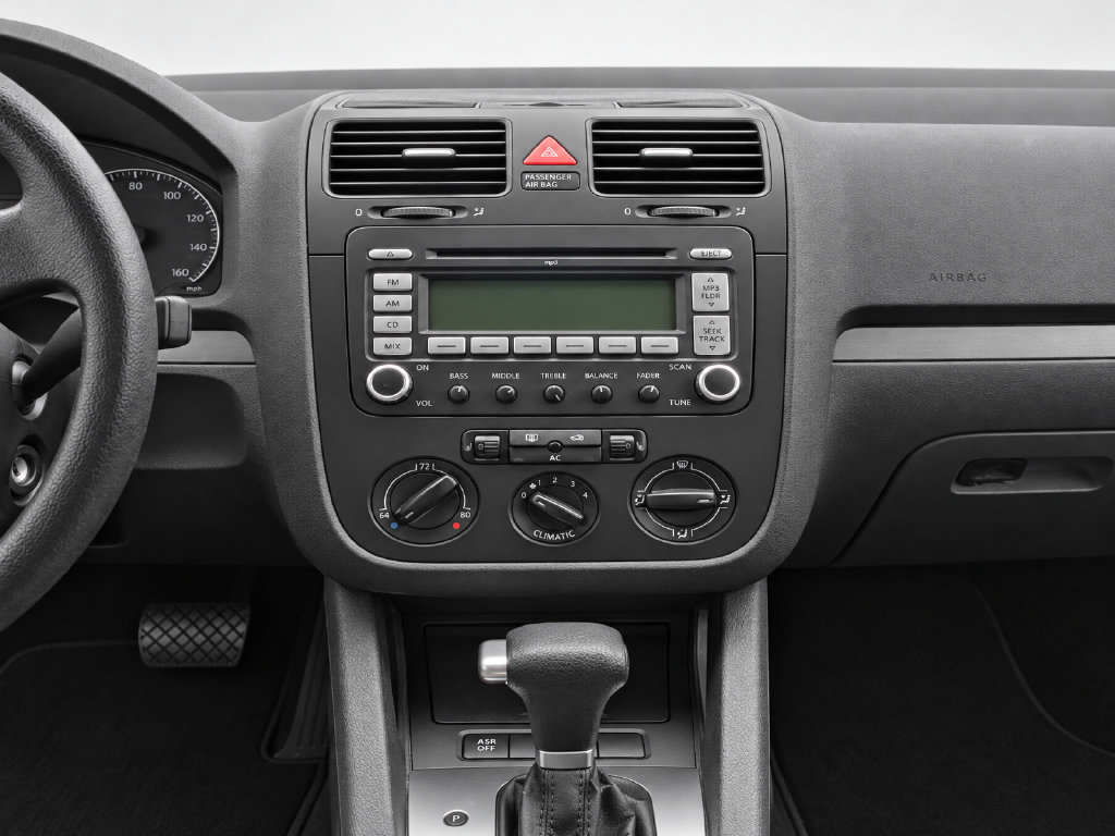 Used 2007 Volkswagen Rabbit 4-Door FWD image 14