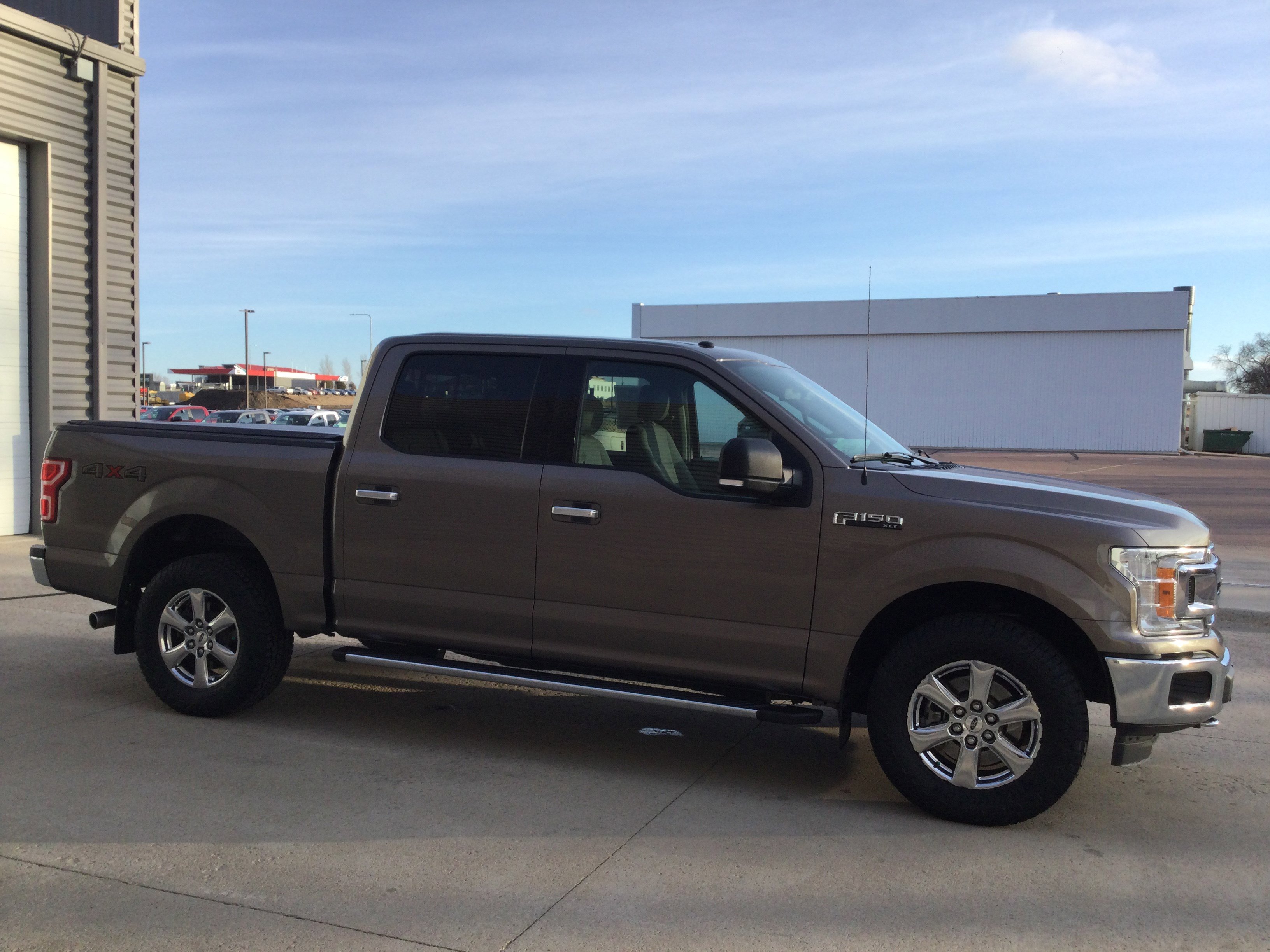 Used 2018 Ford F150 XLT w/ Equipment Group 302A Luxury AWD/4WD image 4