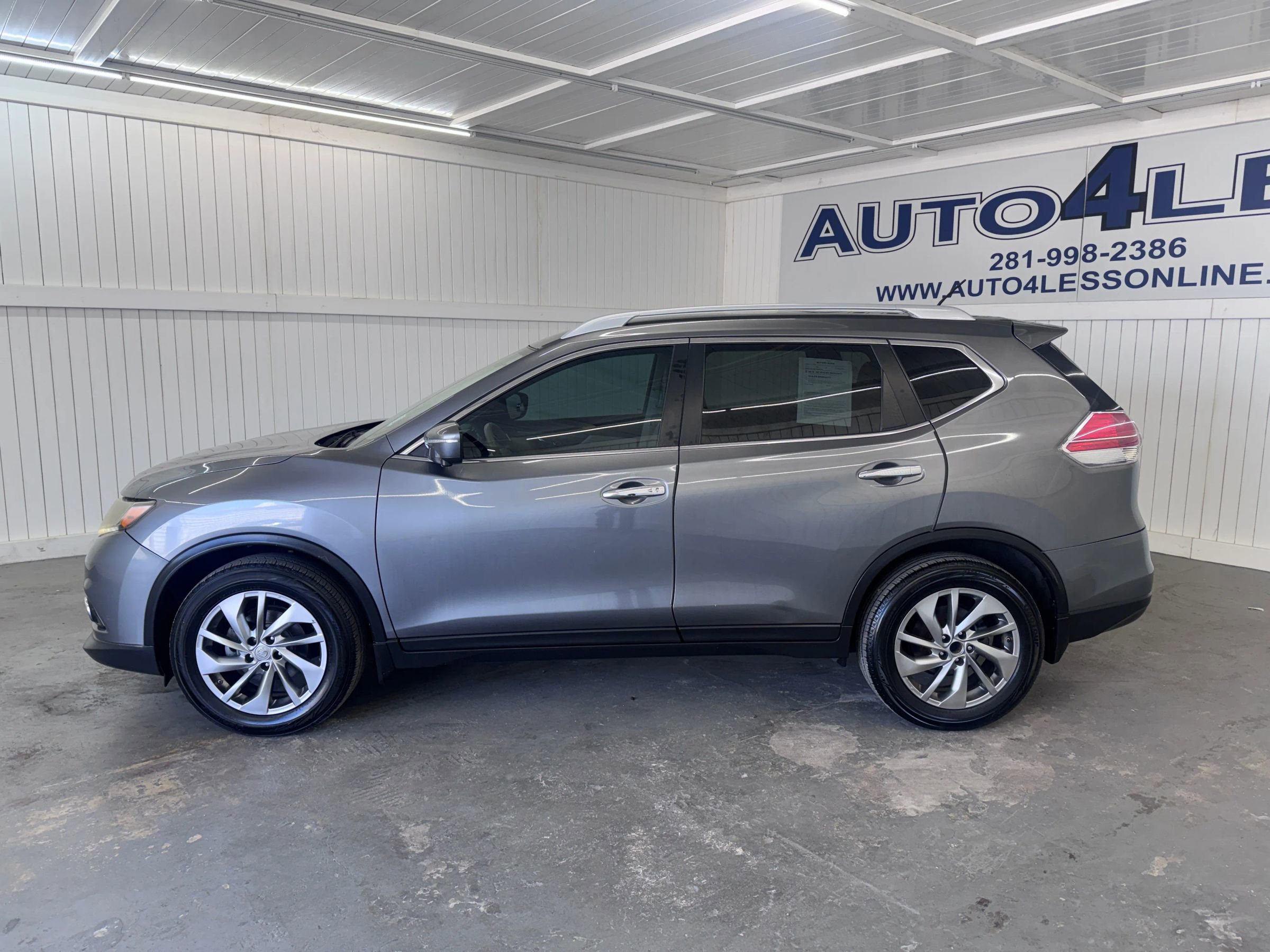 Used 2015 Nissan Rogue SL image 8