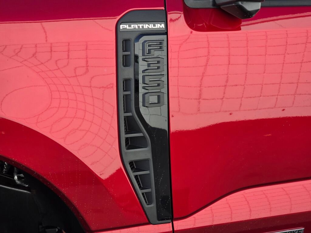 Used 2025 Ford F350 Platinum image 11