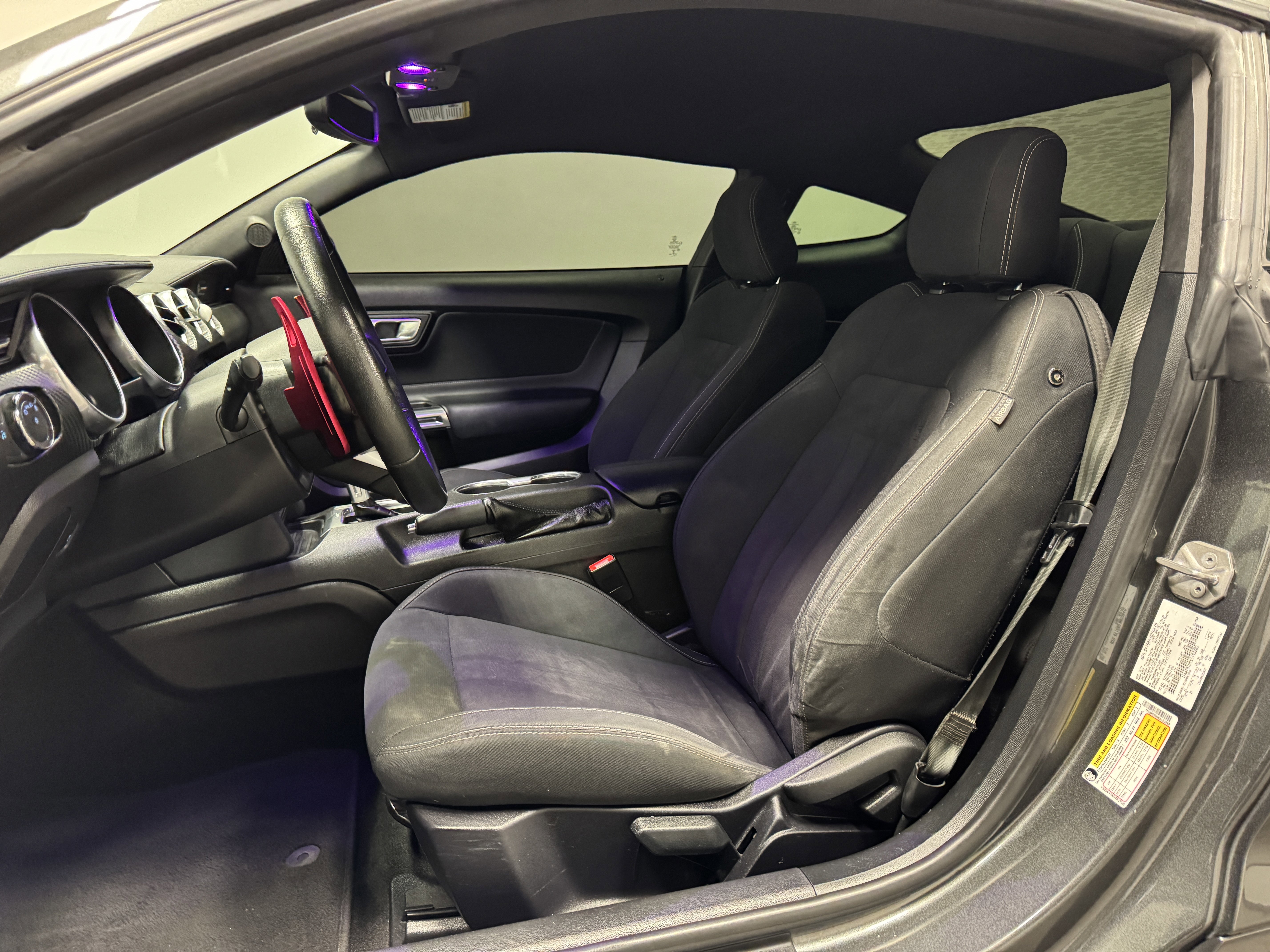 Used 2019 Ford Mustang Coupe image 14