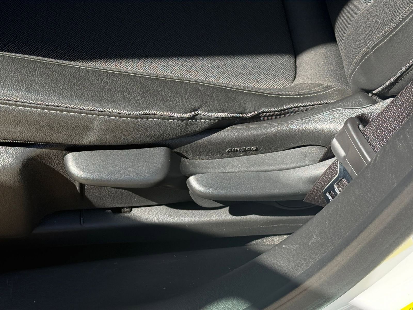 Used 2025 Buick Encore GX Preferred image 22