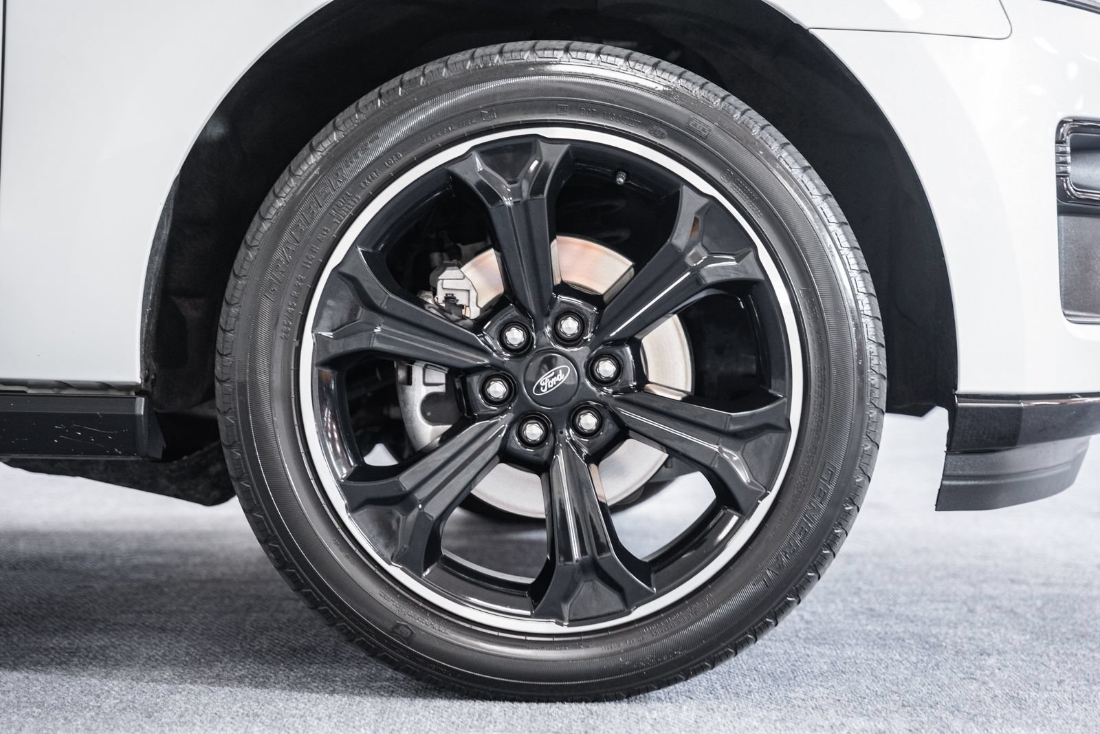 Certified 2024 Ford Expedition Limited AWD/4WD image 19