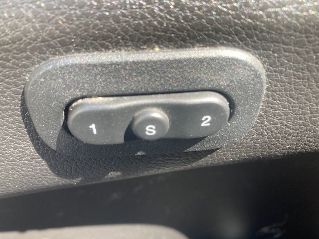 Used 2021 Jeep Grand Cherokee Overland image 42