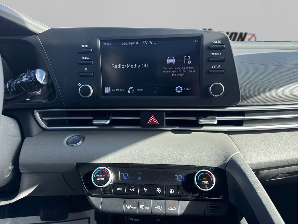 Certified 2021 Hyundai Elantra SEL image 18