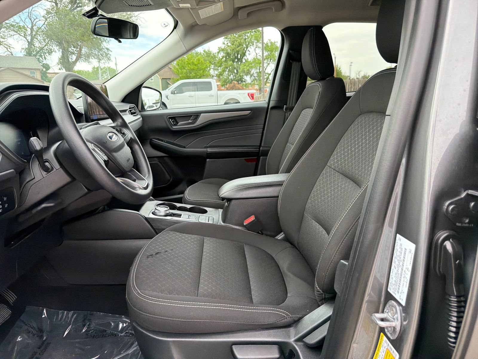 Used 2025 Ford Escape Active AWD/4WD image 14