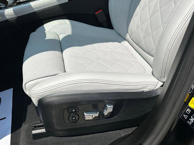 Certified 2024 BMW X5 xDrive40i w/ Premium Package image 17