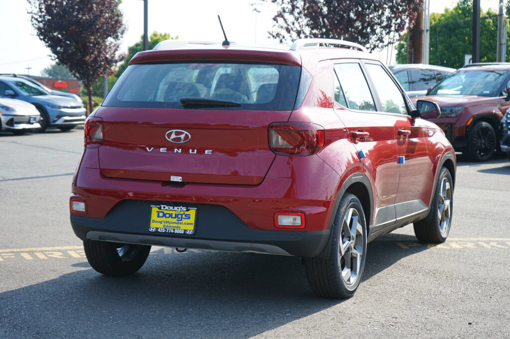 New 2025 Hyundai Venue Limited FWD image 7
