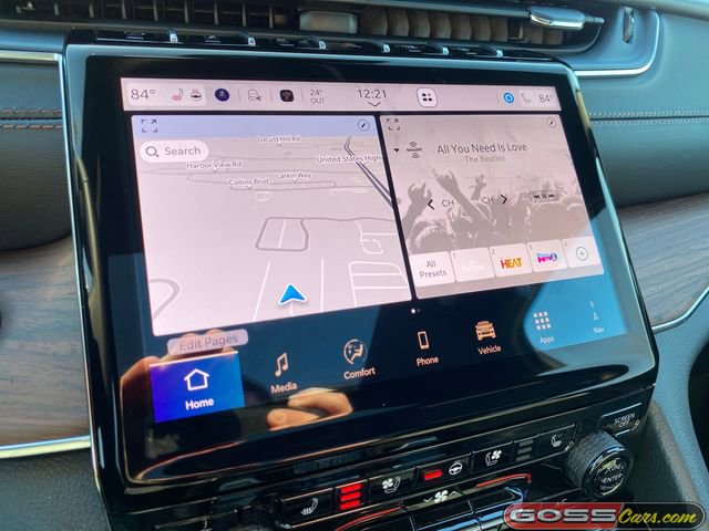 New 2025 Jeep Grand Cherokee Summit w/ Obsidian Package image 12