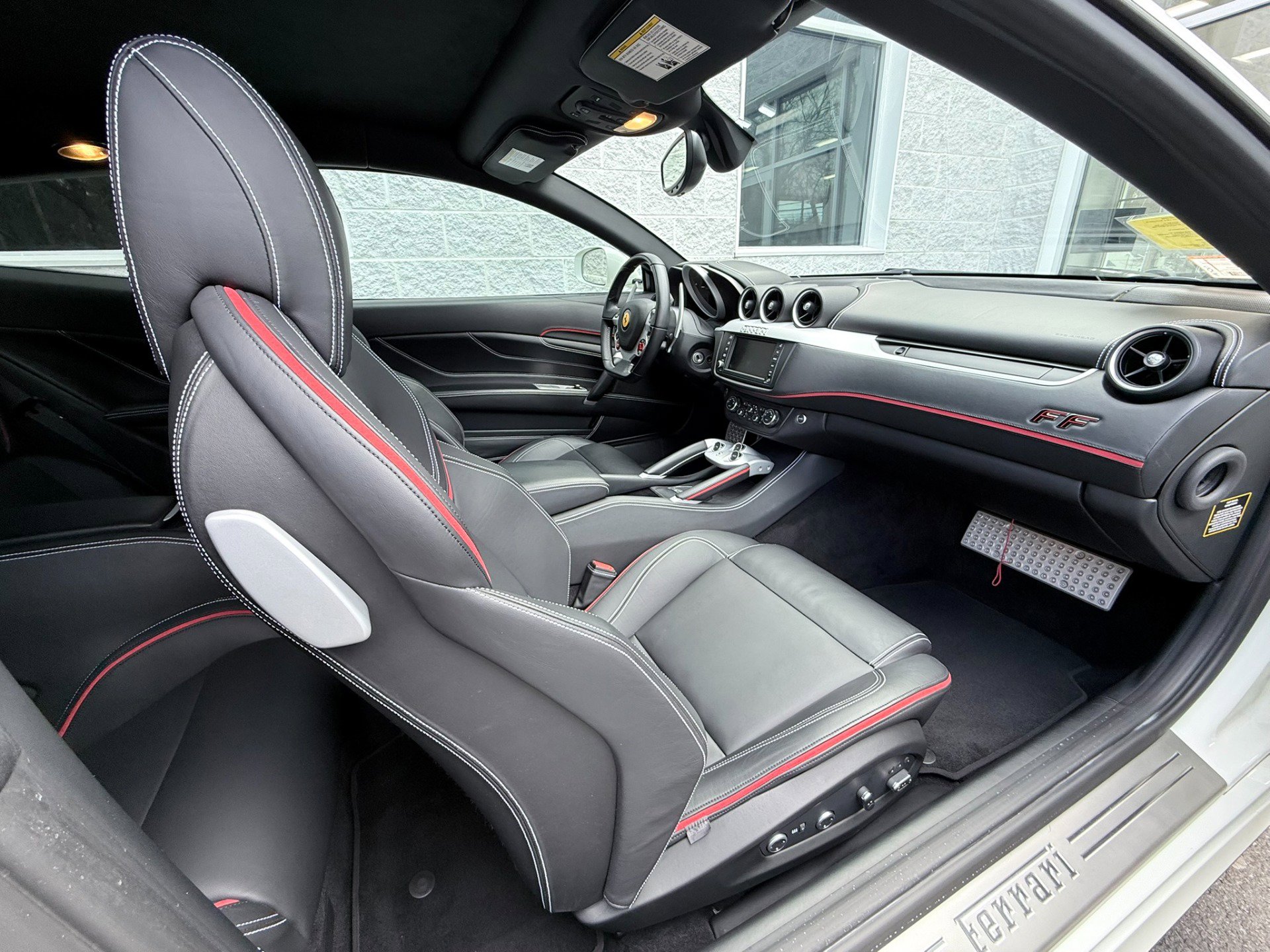 Used 2012 Ferrari FF image 36
