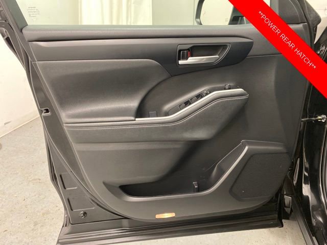 Used 2023 Toyota Highlander XLE image 13