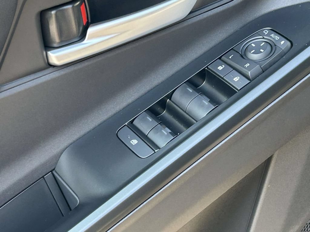 New 2026 Subaru Solterra AWD/4WD image 15